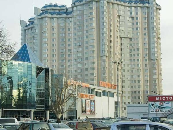 Pleasure Apartment Near Center Of Odessa Екстер'єр фото